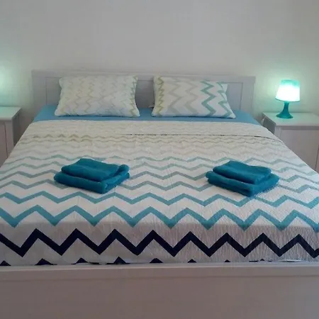 By The Sea - 12716 穆泰尔岛