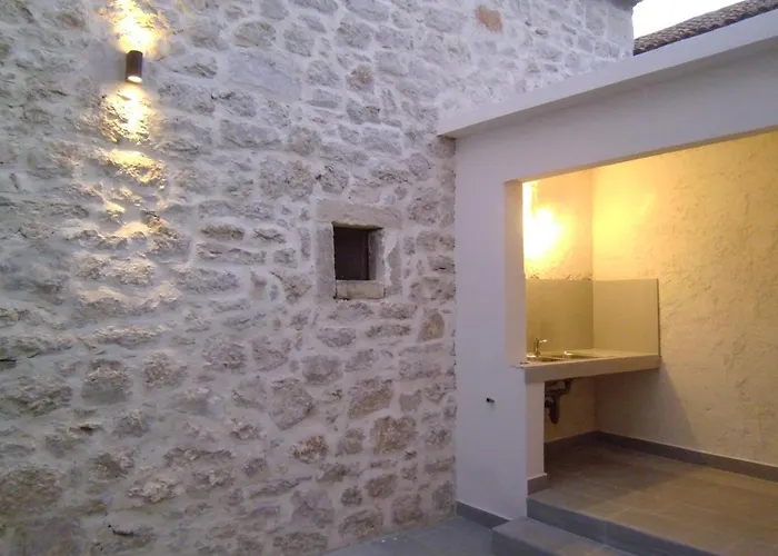 Appartement By The Sea - 12716