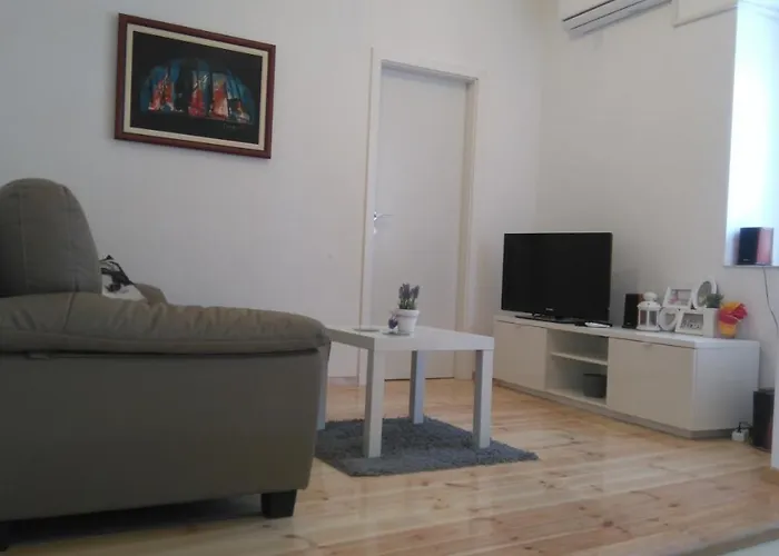 Appartement By The Sea - 12716